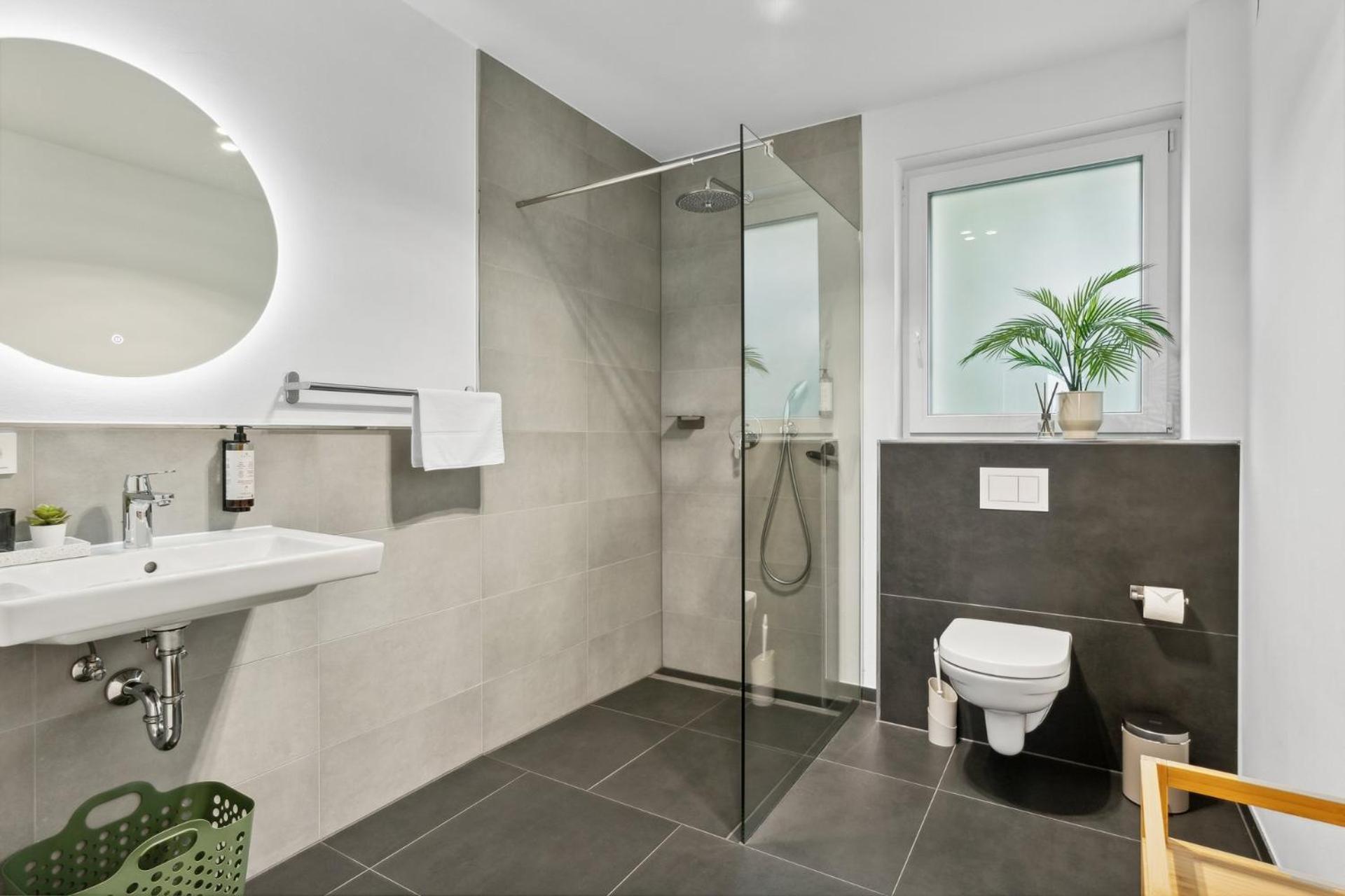 Deluxe Apartment In Bielefeld City Mit Parkplatz Und Balkon Exterior foto